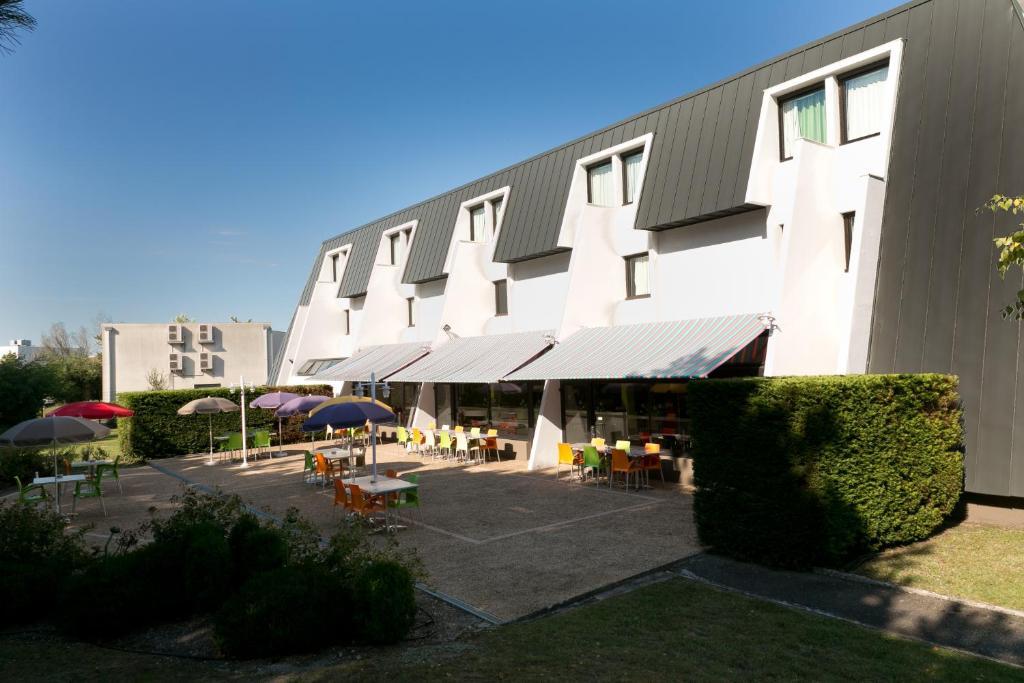 Hotel Ibis Styles Bordeaux Aeroport 3*