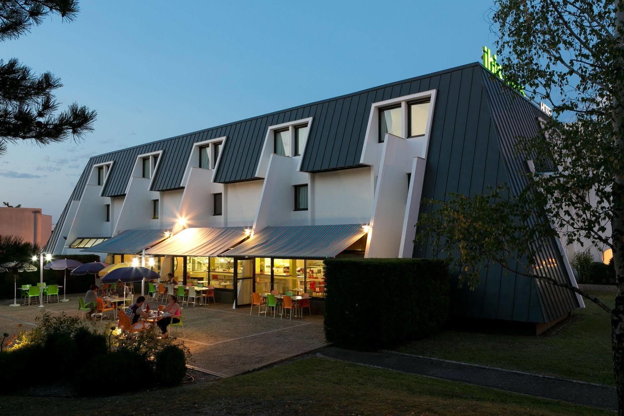 Ibis Styles Bordeaux Aeroport Hotel 3*